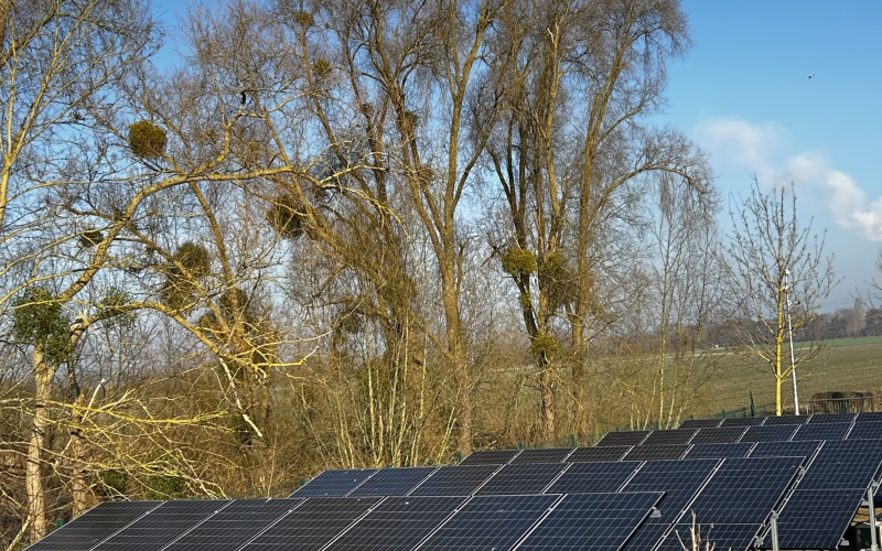 Des panneaux photovoltaïques pour une station d'épuration plus verte à Asnières-sur-Oise